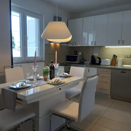 Apartman Zara *
