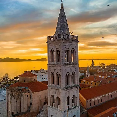 Apartman Zara アパート *